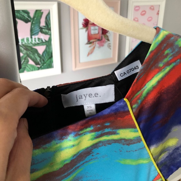 Dress - Picture 2 of 6